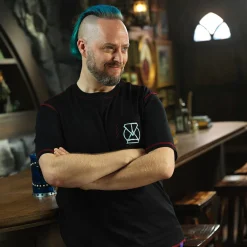 Critical Role Beauty of Exandria: In Motion - Ashton Greymoore Pocket T-Shirt- T-shirts